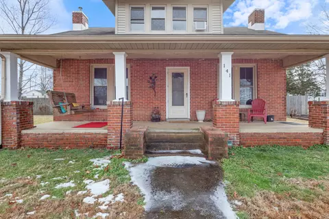 141 Long St W, Mcewen, TN 37101