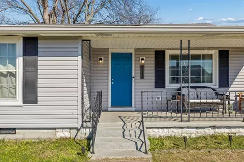 213 21st Ave W, Springfield, TN 37172