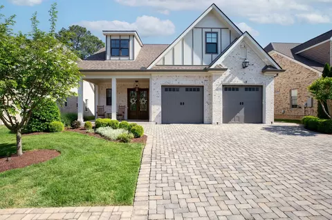 2111 White Poplar Ct, Murfreesboro, TN 37130