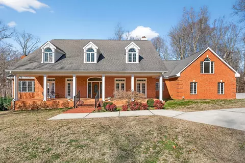 325 Mckennon Blvd, Mcminnville, TN 37110