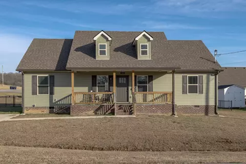 101 Bulldawg Trl, Cornersville, TN 37047