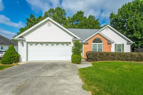 7458 Salmon Ln, Ooltewah, TN 37363
