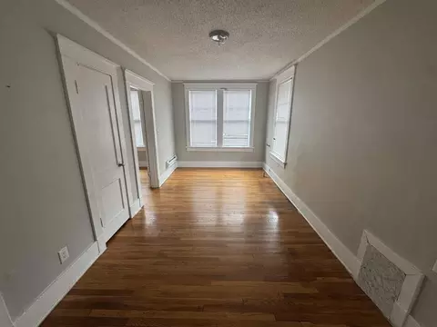 Living - 2012 Carnes Ave, Memphis, TN 38114 photo 6 of 6