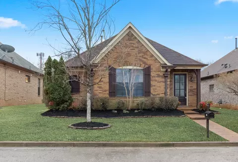 7953 River Mist Dr, Memphis, TN 38125