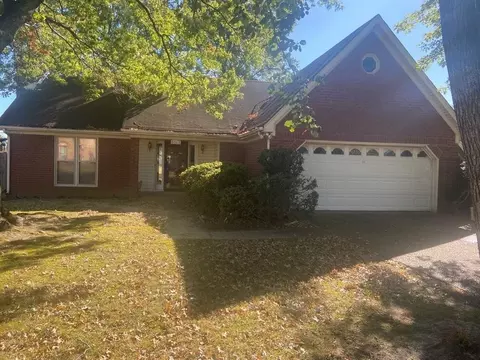 6513 Birch Walk Dr, Memphis, TN 38115