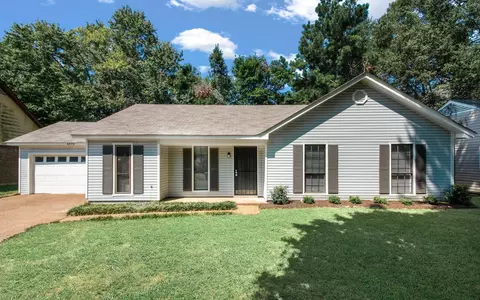4379 Huntersglen St, Memphis, TN 38128