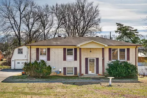 213 Joslin Ave, Gallatin, TN 37066