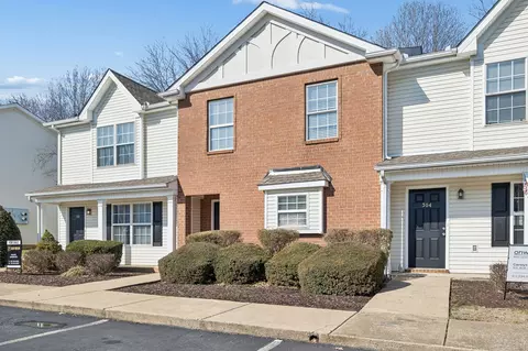 Exterior - 306 Arapaho Dr, Murfreesboro, TN 37128 photo 4 of 8