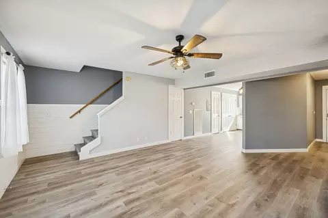 Living - 306 Arapaho Dr, Murfreesboro, TN 37128 photo 4 of 4