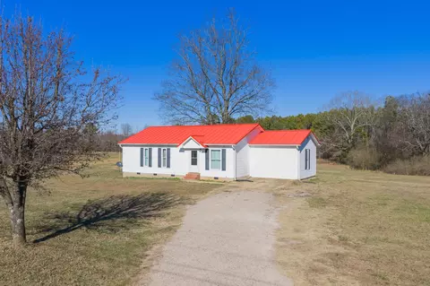 2215 State Route 22a S, Jacks Creek, TN 38347