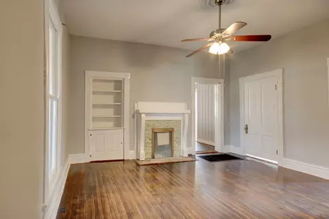 Living - 389 Third St, Guthrie, KY 42234 photo 8 of 12