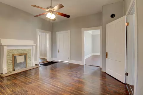Living - 389 Third St, Guthrie, KY 42234 photo 7 of 12