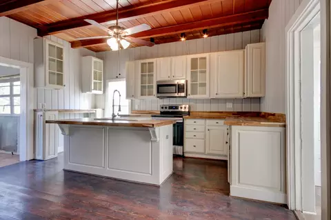 Kitchen - 389 Third St, Guthrie, KY 42234 photo 2 of 8