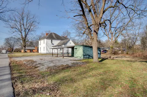Exterior - 389 Third St, Guthrie, KY 42234 photo 12 of 14