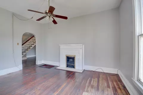 Living - 389 Third St, Guthrie, KY 42234 photo 3 of 12