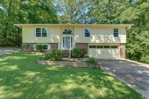 8901 Dalton Ln, Soddy Daisy, TN 37379