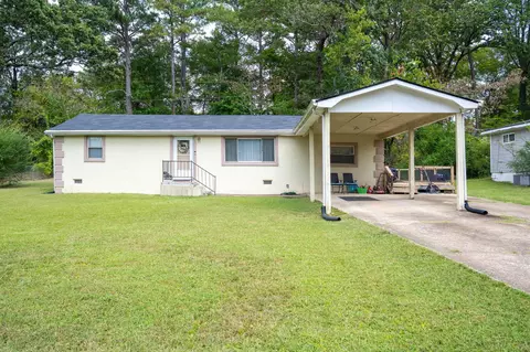 6106 Emory Dr, Chattanooga, TN 37421