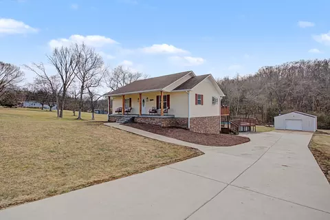 1312 Hamlet St, Mount Pleasant, TN 38474