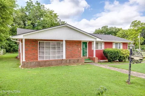 313 Bud St, Athens, TN 37303