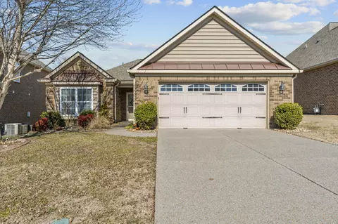 279 Meandering Dr, Lebanon, TN 37090