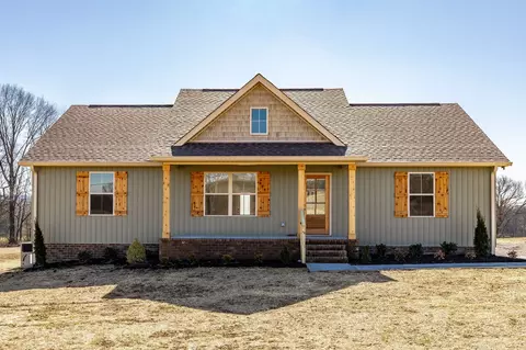 676 Chipman Rd, Bethpage, TN 37022