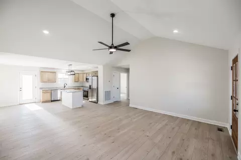 676 Chipman Rd, Bethpage, TN 37022 photo 6