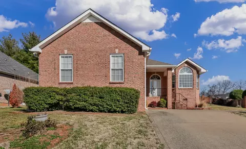 731 Courtland Ave, Clarksville, TN 37043