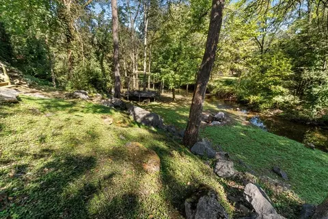 Exterior - 1802 Somerset Dr, Murfreesboro, TN 37129 photo 4 of 15