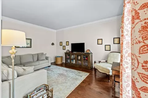 Living - 1802 Somerset Dr, Murfreesboro, TN 37129 photo 3 of 3