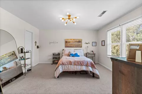Bedroom - 1802 Somerset Dr, Murfreesboro, TN 37129 photo 5 of 10