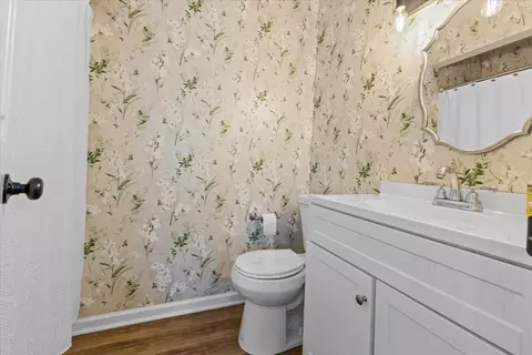 Bath - 1802 Somerset Dr, Murfreesboro, TN 37129 photo 3 of 4