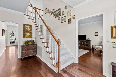 Entry Way - 1802 Somerset Dr, Murfreesboro, TN 37129 photo 12 of 13