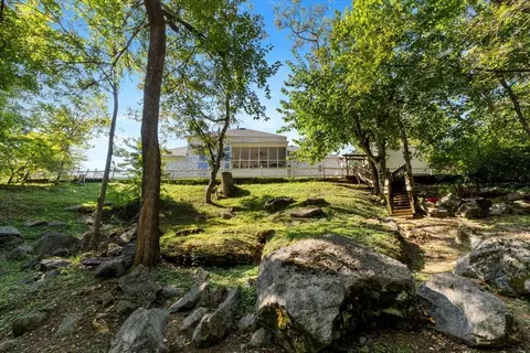 Exterior - 1802 Somerset Dr, Murfreesboro, TN 37129 photo 8 of 15