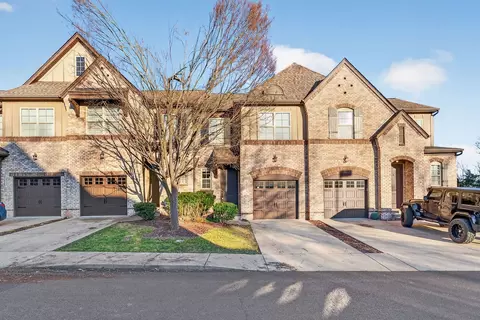 121 Ambassador Pvt Cir, Hendersonville, TN 37075