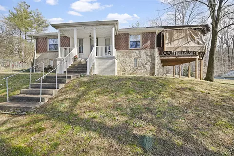 498 Highway 100, Centerville, TN 37033