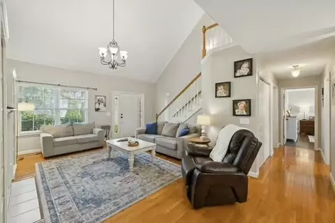 Entry Way - 1403 Cree Ct, Murfreesboro, TN 37129 photo 4 of 6
