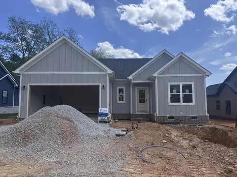 285 Wayne Hall Rd, Clarksville, TN 37040