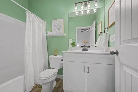 Bath - 732 Lucas Rd, Dickson, TN 37055 photo 1 of 4