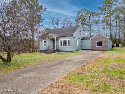 6011 Chalmers Dr, Knoxville, TN 37920