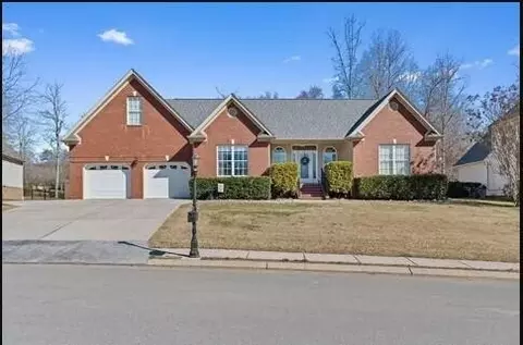 1549 Leighton Dr, Soddy Daisy, TN 37379