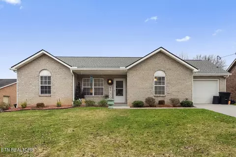 7124 Calgary Dr, Corryton, TN 37721
