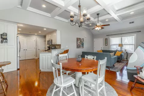14 Sunset Cove Dr, Rossville, GA 30741