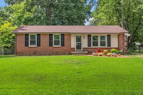 510 Yvonne Dr, Clarksville, TN 37042