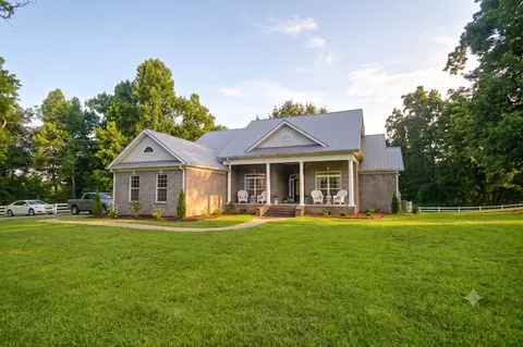 1425 Bartlett Hollow Rd, Petersburg, TN 37144