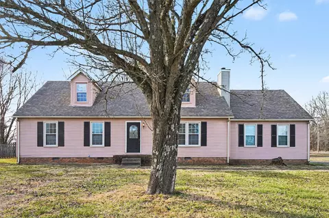 2902 Miles Dr, Murfreesboro, TN 37129