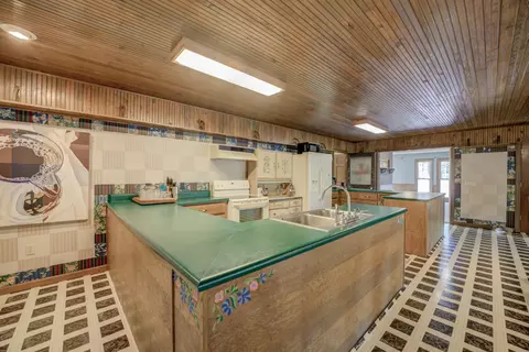 Kitchen - 183 Matlock Rd, Ramer, TN 38367 photo 2 of 2