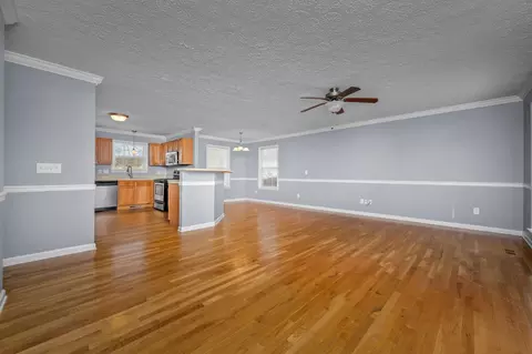 Living - 3227 Westbrook Dr, Murfreesboro, TN 37130 photo 1 of 4