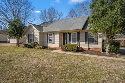 Exterior - 3227 Westbrook Dr, Murfreesboro, TN 37130 photo 3 of 11