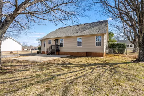 Exterior - 3227 Westbrook Dr, Murfreesboro, TN 37130 photo 6 of 11