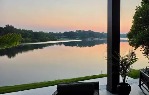 613 Waters Edge Dr, Estill Springs, TN 37330